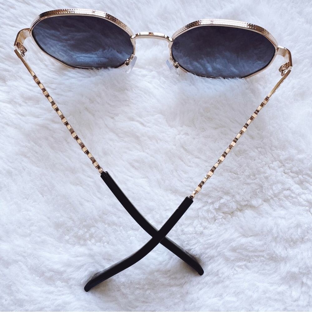 Phoebe Dark Blue Geometric Sunglasses - Picture 13 of 15